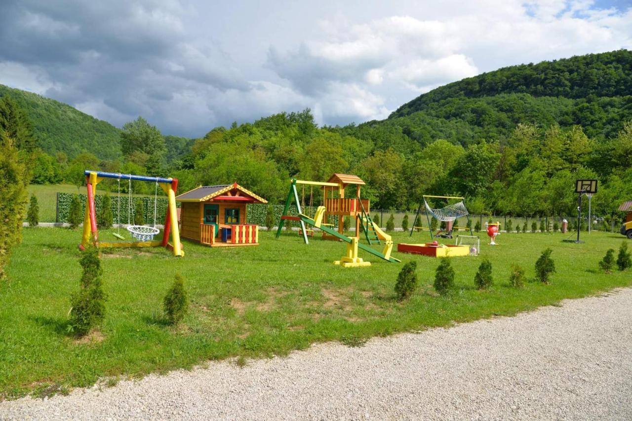 Live Nature Bihać Exteriör bild